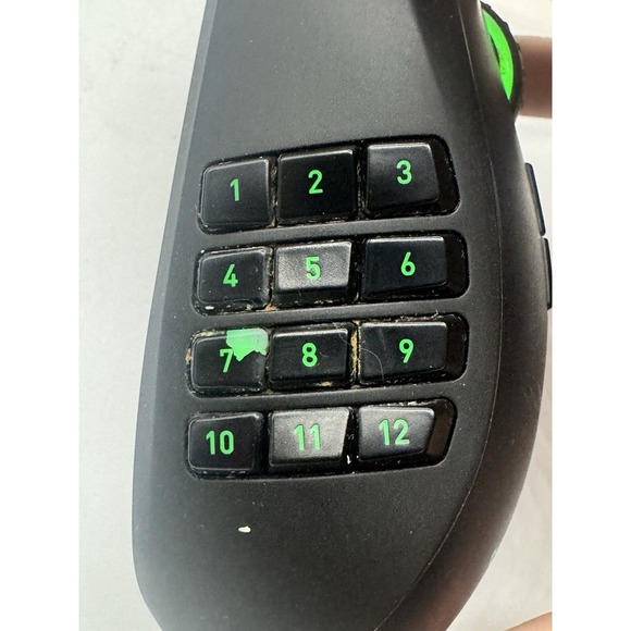 Razor Saga 2014 (RZ01-01040100) Gaming Mouse, Tested/Works Minor Flaw On Keypad. - Picture 3 of 7